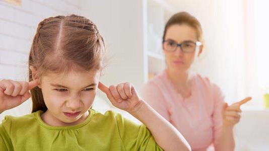 小孩因为成绩差而厌学怎么办？